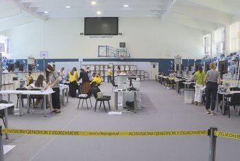 Përfundon rinumërimi në Tiranë, anëtarët e KAS: Shërbeu për transparencë, s’ka trafikim votash