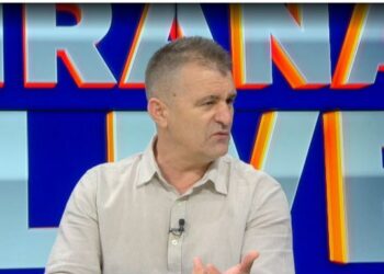 “PD nuk ofron alternativa”, Elezi: Në kampin blu nuk ka kundërshti, mbizotëron servilizmi ndaj Berishës