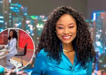 Humbi karrigen në mes të transmetimit, spikerja e lajmeve bëhet virale (Video)