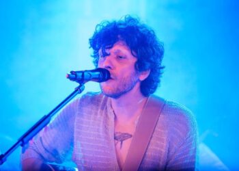 Koncerti në Butrint/ Gonxhja: Ermal Meta çeli sezonin veror me një koncert të jashtëzakonshëm