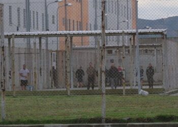 Revolta në burgun italian, 200 të dënuar përfshihen në trazira, plagosen 4 policë