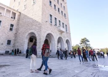 BE “hap thesin”, 50 milionë euro për të rinjtë në Shqipëri