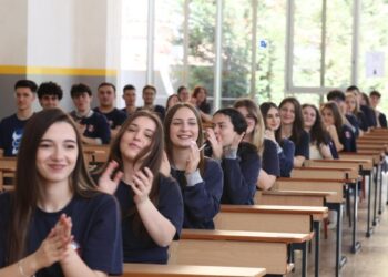 Matura 2025, dalin rezultatet e provimit të Gjuhës së Huaj