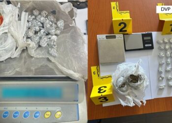 Ndalohen shpërndarësit në Korçë, kishin gati dhjetëra doza kanabis