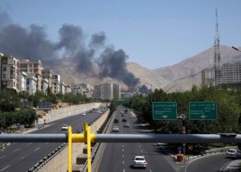 Bombardimet nuk e ndalën diplomacinë, disa telefonata SHBA-Iran që prej nisjes së sulmeve të Izraelit