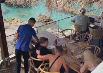 Më shumë regjistrime, shtimi i pushuesve po nxit të rinjtë të studiojnë në Hoteleri-Turizëm
