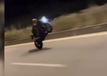 “Spektakël dhe rrezik në rrugë!” Policia vendos gjoba deri në 1 milion lekë për drejtuesit e motorëve