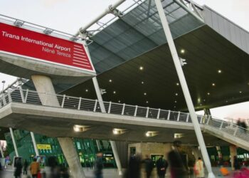 ACI: Aeroporti “Nënë Tereza” kryeson në rajon, rritje rekord prej 56% në lidhjet ajrore