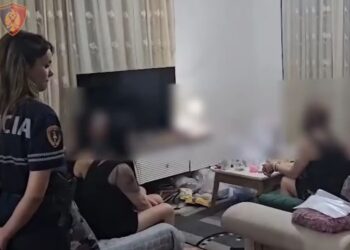 VIDEO / Paratë brenda jastëkëve, zbulohet vila e prostitucionit në Durrës, arrestohen katër kineze