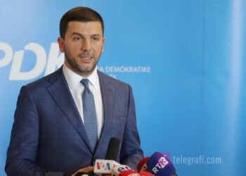 Ishte i vetmi kandidat, Memli Krasniqi rizgjidhet në krye të PDK-së: Do ta rikthej partinë më të madhe në Kosovë