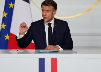 Sulmi i Iranit me raketa drejt bazës amerikane në Katar, reagon Macron: Palët të vetëpërmbahen
