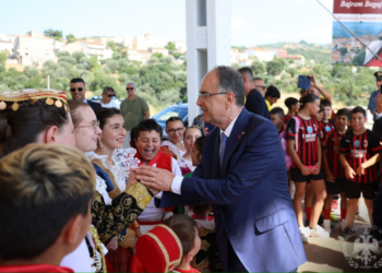 Presidenti Begaj në Kalabri: Arbëreshët janë rrënja, Shqipëria është trungu!