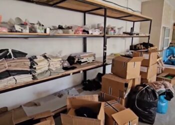 Zbulohen magazinat ku stampoheshin veshje me logo false, 3 në pranga, 1 në kërkim