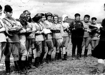 Me aeroplanë prej druri “Shtrigat e Natës” ndihmuan në mposhtjen e nazistëve/ Njihuni me ekipin e jashtëzakonshëm të vajzave
