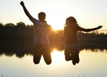 Fat dhe sukses në karrierë! Këto janë 3 shenjat e horoskopit që do të favorizohen në dekadën e ardhshme