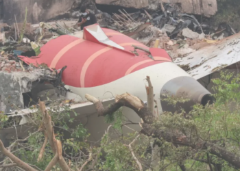 Vetëm 1 i mbijetuar nga 242, kryeministri indian viziton vendin e rrëzimit të aeroplanit pas tragjedisë ajrore! Vazhdojnë kërkimet për kutitë e zeza