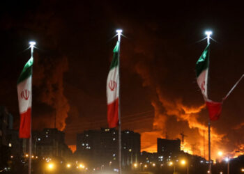 Çmimet e karburantit “fluturojnë” pas tensioneve Izrael-Iran, nafta rritet në nivelin më të lartë që prej janarit