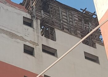 Paradoksi / Mashtron shtetin, mashtron edhe qytetarët