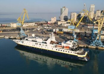 “National Geographic Orion” me 108 turistë në Durrës, Rama: Sjell vëmendjen ndërkombëtare mbi destinacionet tona