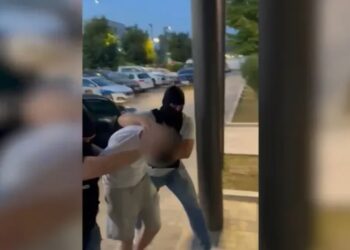 Përplasi për vdekje këmbësorin dhe u largua nga vendi i ngjarjes, arrestohet 35-vjeçari në Lezhë