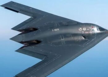 SHBA nis lëvizjet? Bombarduesit B-2 zhvendosen, në pritje të vendimit të Trump për luftën në Iran