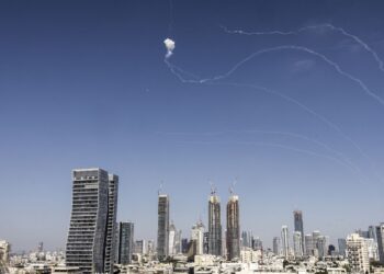 Sulme të reja/ Izraeli: Do shkatërrojmë programin bërthamor me apo pa SHBA! Irani: Trump mund t’i japë fund luftës me një telefonatë