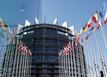 PE miraton raportin për Shqipërinë, thirrje për dialog politik: Të përshpejtohen reformat dhe…