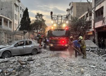 Nga burrat e maskuar në shkretëtirë deri te shkatërrimi i elitës ushtarake dhe bërthamore, si e sulmoi Izraeli Iranin