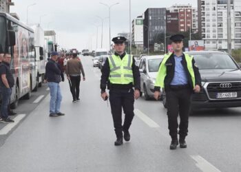 Vendimi i ZRRE në Kosovë hyn në fuqi, bizneset e mëdha kalojnë në tregun e hapur të energjisë