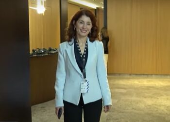 Shqipëria nuk ka vetëm Mira Muratin, por edhe Kozeta Garret, vajza nga Saranda që drejton Microsoftin