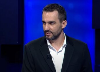 Lapaj: Nuk e prisja që mazhoranca të kishte këto numra, por qytetarët shesin votën
