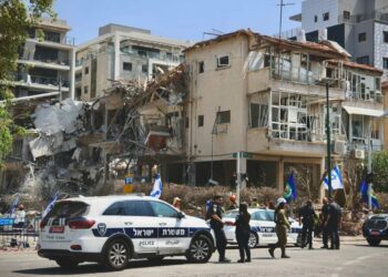 Irani nis një sulm të ri me raketa ndaj Izraelit, sirenat e alarmit bien në Tel Aviv dhe Jerusalem