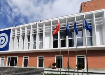 PD-në e ‘zuri’ mallkimi i Olldashit dhe veteranëve, selia si vend ‘vakëf’