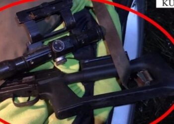 Me snajper të mbushur në makinë dhe tentoi të përplaste policët, prangoset pas dy vitesh 25-vjeçari në Kurbin! Dyshohet se do bënte vrasje