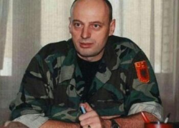 Çështja ‘Veteranët’, dënohet me 1 vit burg për shpërdorim detyre ish-kryeministri i Kosovës Agim Çeku, të akuzuar edhe 9 të tjerë