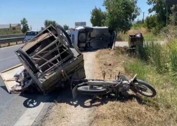 Aksident në rrugën Lushnjë-Fier, ‘Benz-i’ përplas triçiklin, 2 persona të plagosur