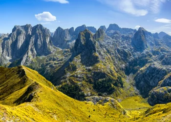 Thirrja e Alpeve Shqiptare: Si t’i Ruajmë Parqet Kombëtare?