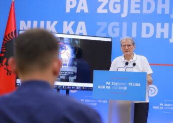 Berisha “përkthen” urdhrin e Rubios: Mua për vete më ndihmuan amerikanët, ndërsa Ramës s’ka kush t’i shkruajë