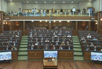Çfarë ndodh pas 26 korrikut? Kriza me Kuvendin dhe opsionet e kushtetueses