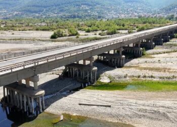 Gërryerjet në shtratin e Matit detyrojnë ARRSH të mbyll urën e Milotit: Rrezik serioz për sigurinë