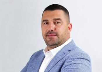 Përplasja me Ramën, kryebashkiaku i Konispolit: S’ka vend për frikë dhe nuk lëviz asnjë, nëse punon mirë. Faji është i drejtuesit, nëse…