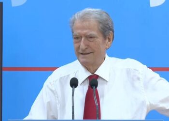 Shembjet në Theth, Berisha: Krim i shëmtuar, janë kabina pa themel