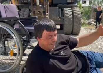 “Le të më kalojë sipër fadroma!”/ Banorët në Theth përplasen me IKMT: Shtëpitë po na i prishin, do vdesim këtu