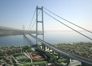 Historike, nënshkruhet marrëveshja për urën që do të bashkojë Italinë me Siçilinë