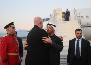 Rama pret në Rinas presidentin e Emirateve të Bashkuara: Mik i shtrenjtë i shqiptarëve këtej e andej bjeshkëve…