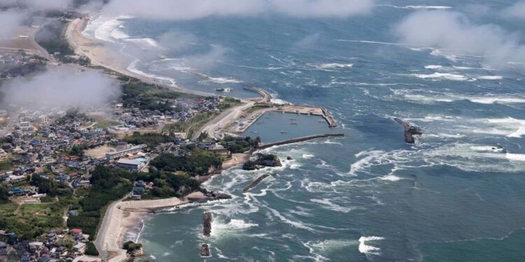 Valët e cunamit godasin Tokion, 1.9 milionë njerëz urdhërohen të evakuohen në Japoni