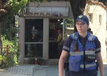 Njihuni me 21-vjeçaren e lindur në Greqi që ndoqi pasionin për t’u bërë police në Shqipëri