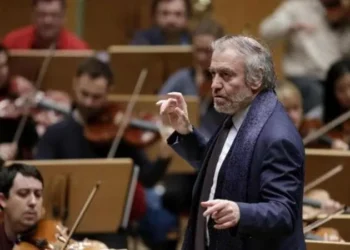 Letra e 700 nobelistëve dhe intelektualëve për von der Leyen: “Ndaloni koncertin e dirigjentit rus!”