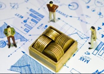 “Arratisja” e kapitalit, bizneset dhe individët shqiptarë kanë investuar 1.57 mld euro jashtë vendit