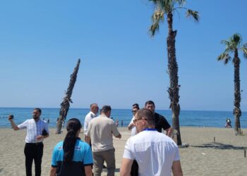 Sezoni turistik/ Kontroll në Shëngjin për abuzimet me hapësirat publike dhe çmimet e parkingjeve